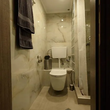 Apartment Stylish Kosher Oasis Near The Airport And Beach *