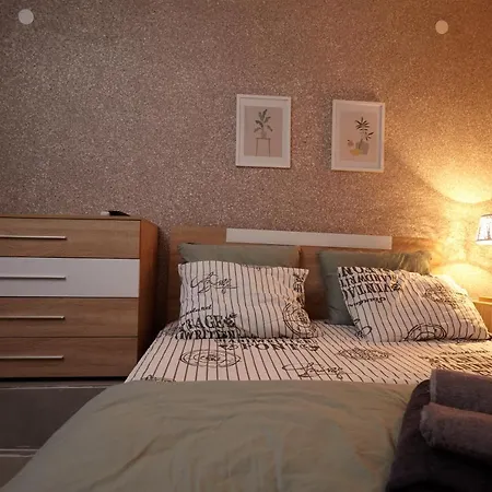 Stylish Kosher Oasis Near The Airport And Beach Thessaloniki